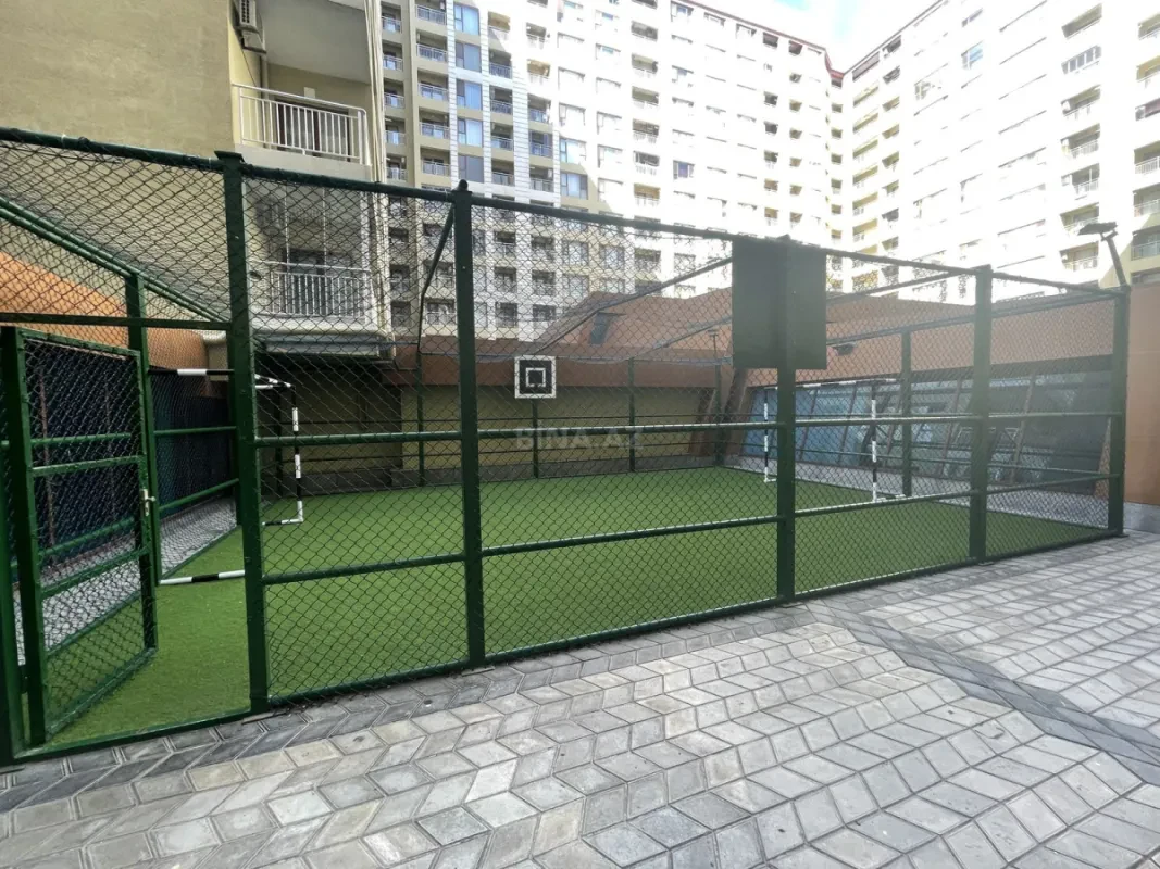 Kirayə verilir 3 otaqlı mənzil 140 m²