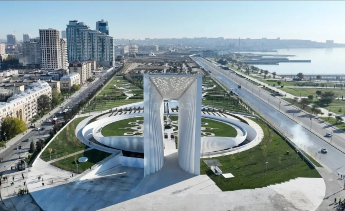 Kirayə verilir 3 otaqlı mənzil 140 m²