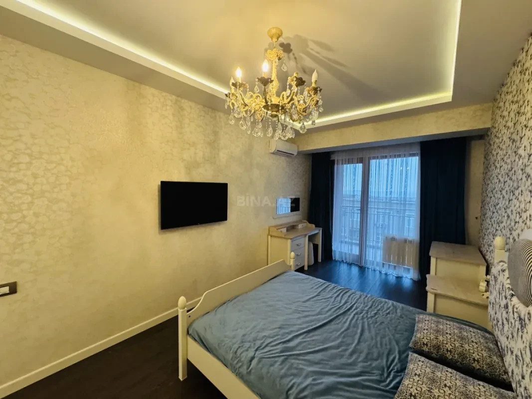 Kirayə verilir 3 otaqlı mənzil 140 m²