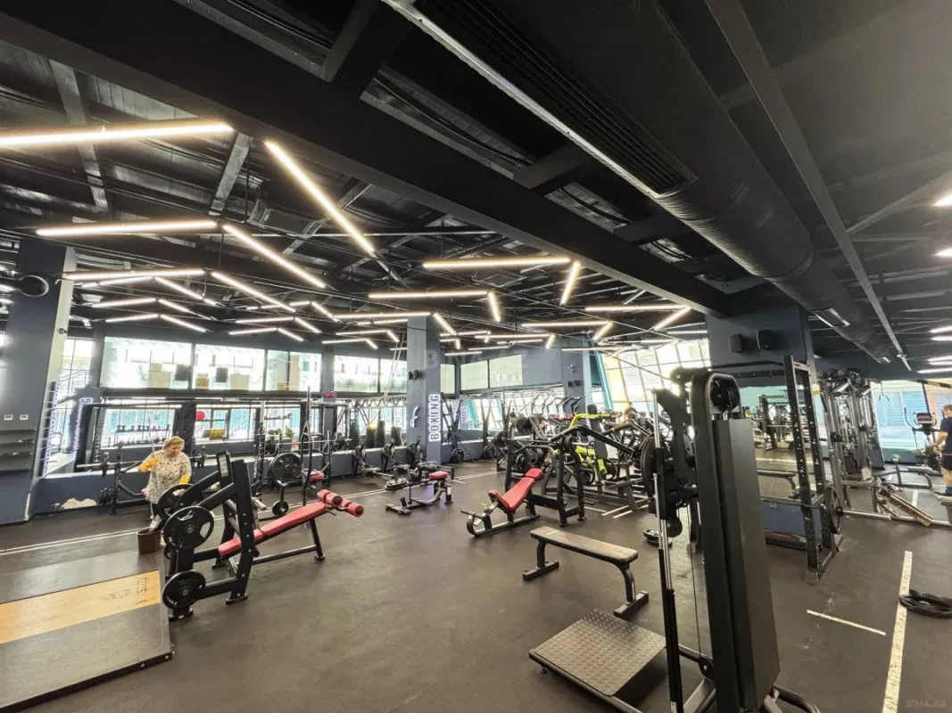 Kirayə verilir 3 otaqlı mənzil 140 m²