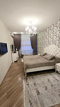 Satılır 3 otaqlı mənzil 130 m²