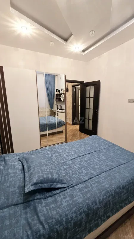 Satılır 3 otaqlı mənzil 130 m²