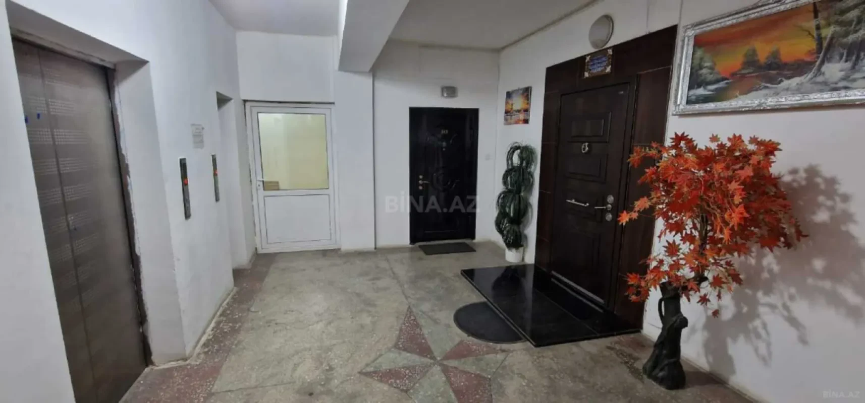 Satılır 3 otaqlı mənzil 109 m²