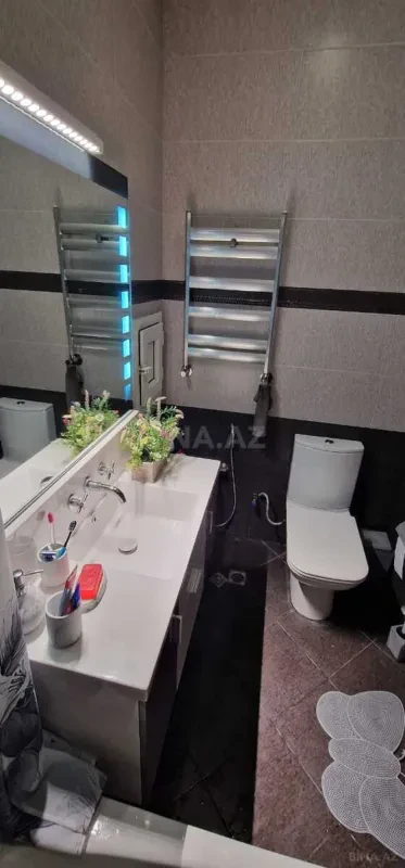 Satılır 3 otaqlı mənzil 109 m²