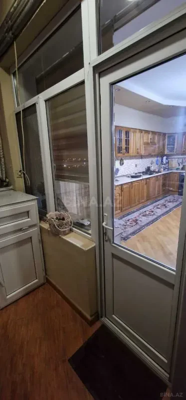Satılır 3 otaqlı mənzil 109 m²