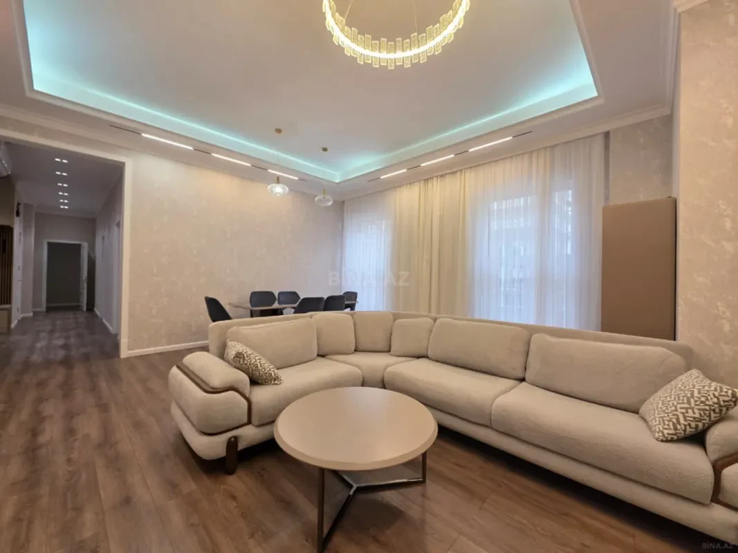 Kirayə verilir 3 otaqlı mənzil 130 m²