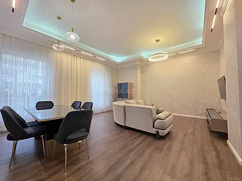 Kirayə verilir 3 otaqlı mənzil 130 m²