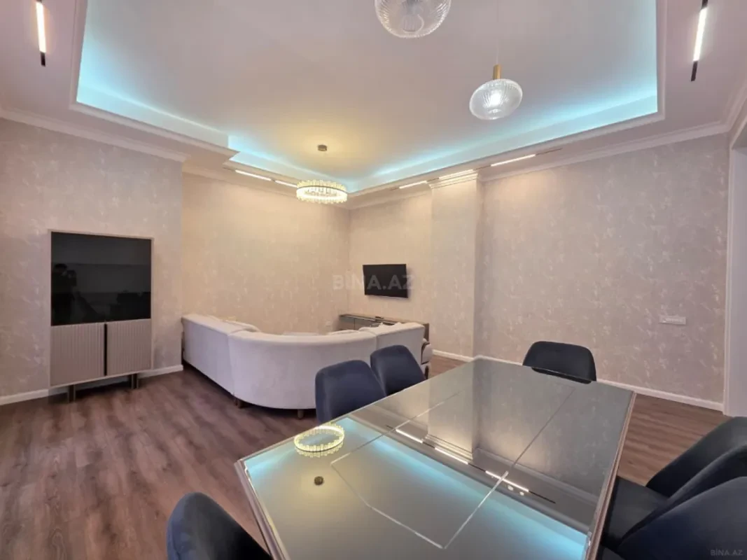 Kirayə verilir 3 otaqlı mənzil 130 m²