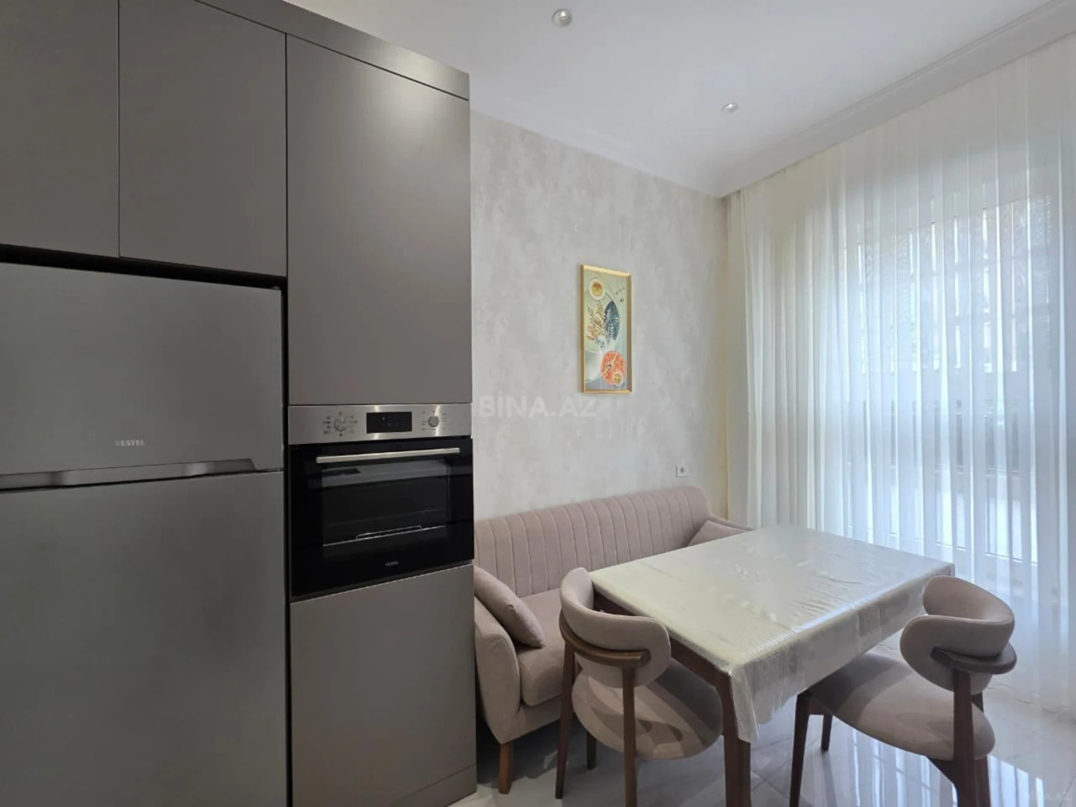 Kirayə verilir 3 otaqlı mənzil 130 m²