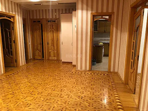 Kirayə verilir 3 otaqlı mənzil 140 m²