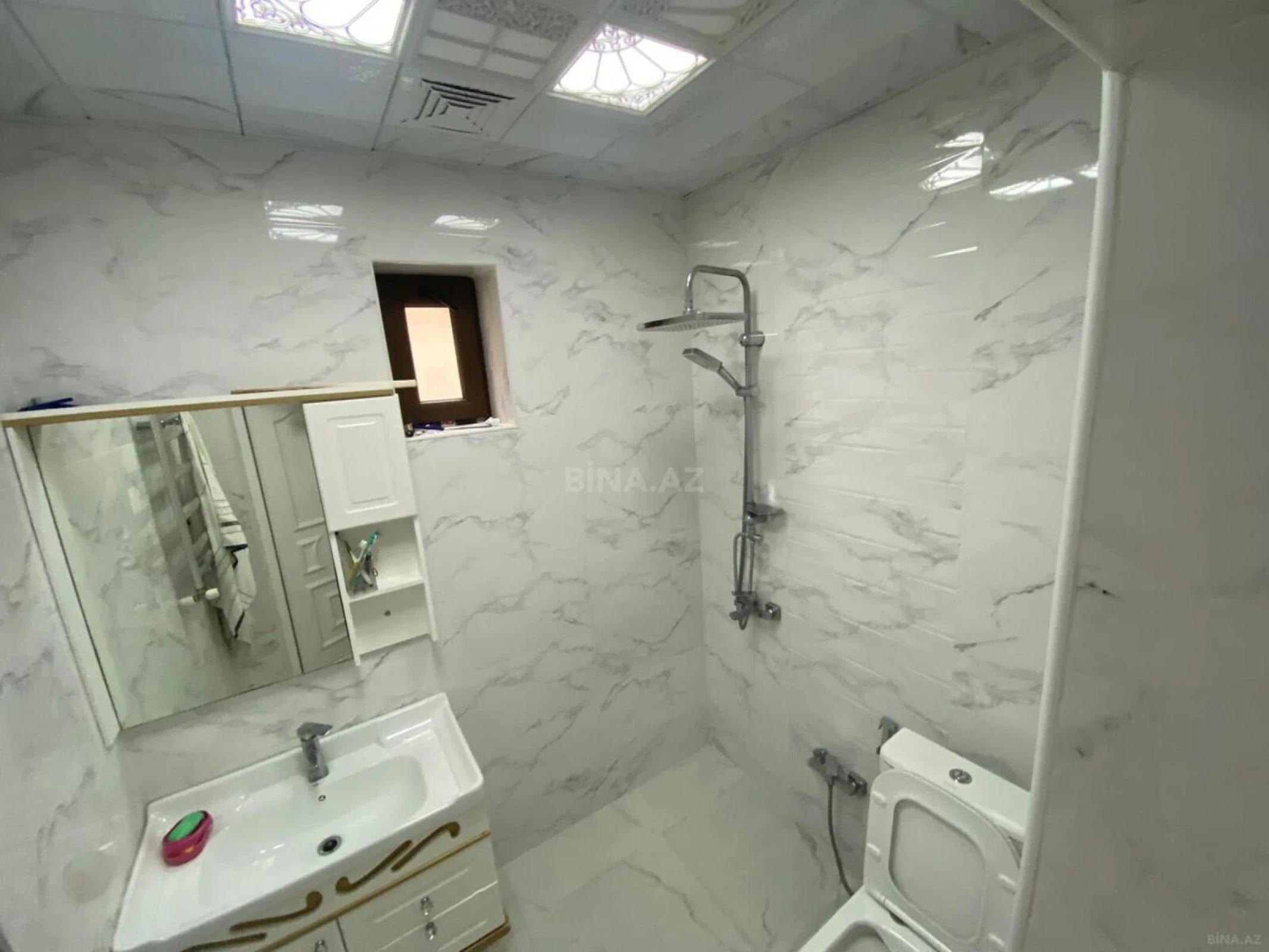 Satılır 4 otaqlı həyət evi 130 m²