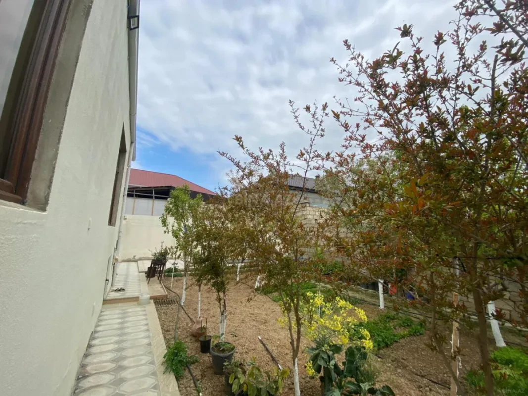 Satılır 4 otaqlı həyət evi 130 m²