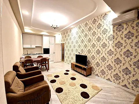 Kirayə verilir 2 otaqlı mənzil 72 m²