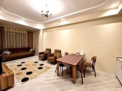 Kirayə verilir 2 otaqlı mənzil 72 m²