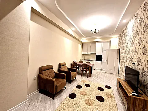 Kirayə verilir 2 otaqlı mənzil 72 m²