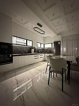 Kirayə verilir 2 otaqlı mənzil 110 m²