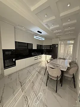 Kirayə verilir 2 otaqlı mənzil 110 m²