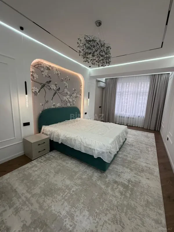 Kirayə verilir 2 otaqlı mənzil 110 m²
