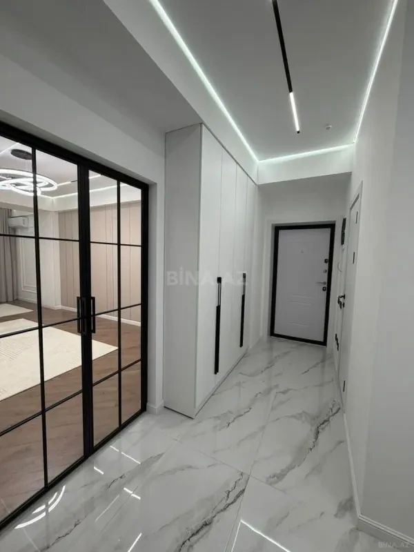 Kirayə verilir 2 otaqlı mənzil 110 m²