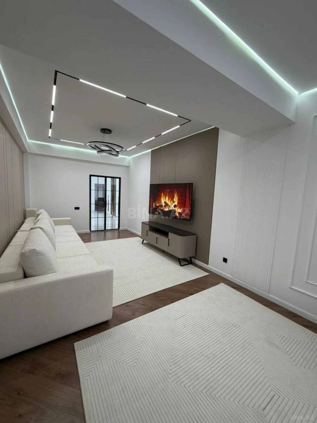 Kirayə verilir 2 otaqlı mənzil 110 m²