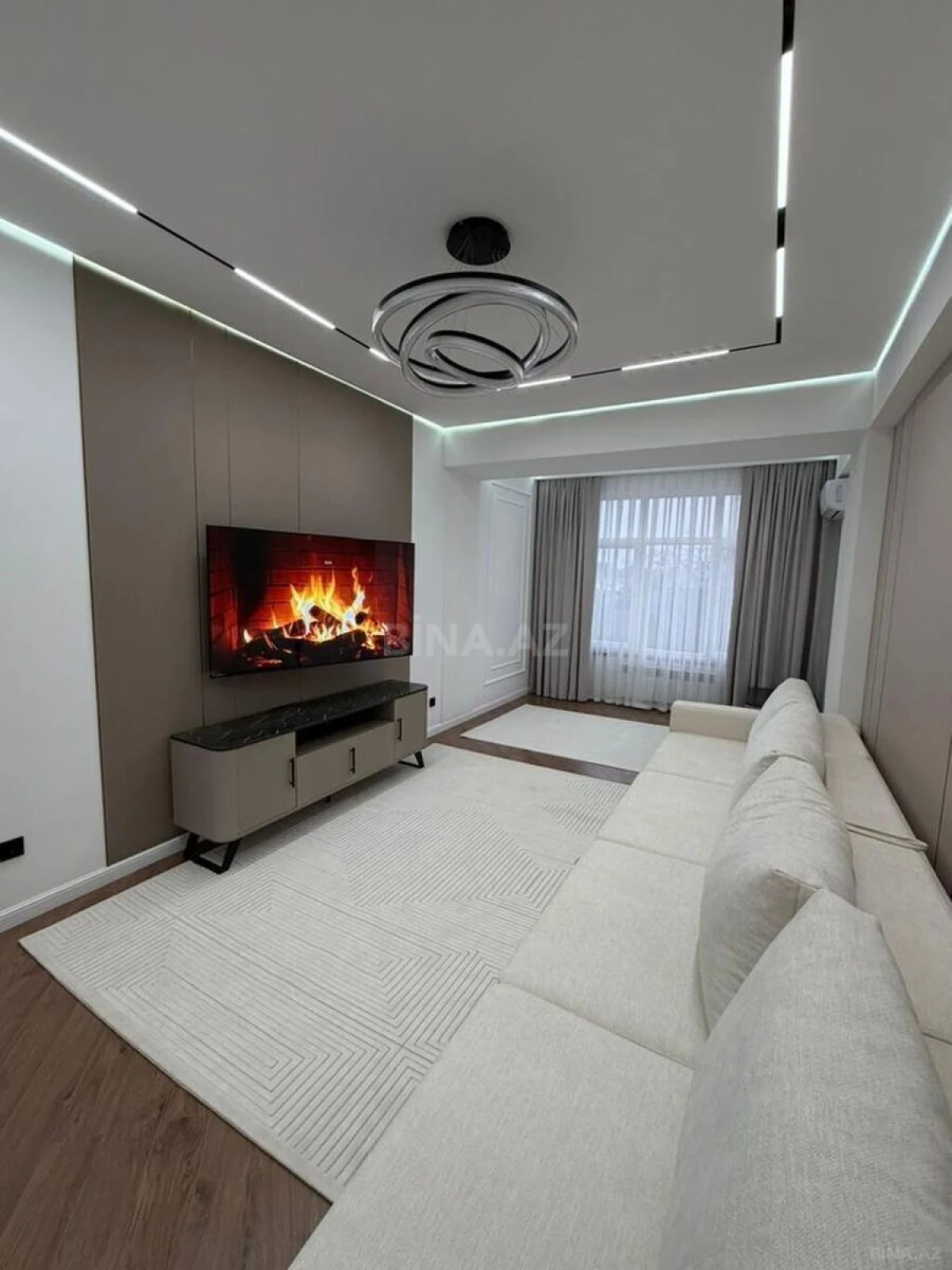 Kirayə verilir 2 otaqlı mənzil 110 m²