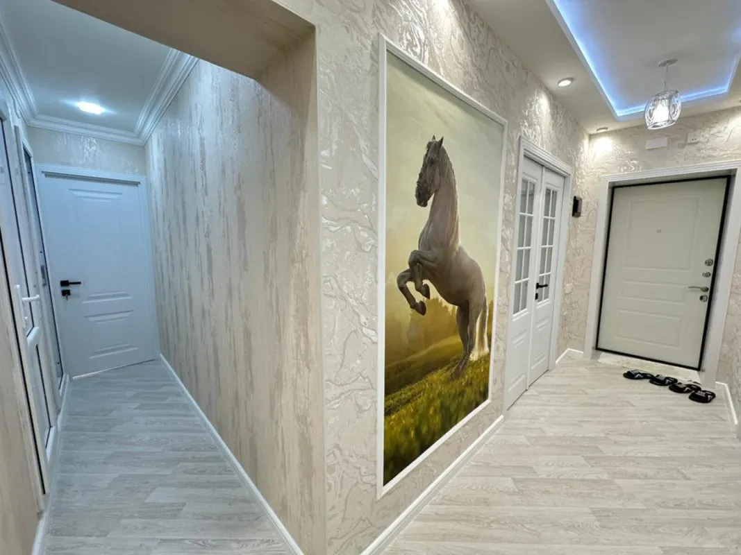 Satılır 4 otaqlı mənzil 110 m²
