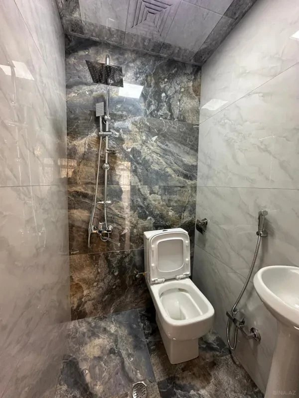 Satılır 4 otaqlı mənzil 110 m²