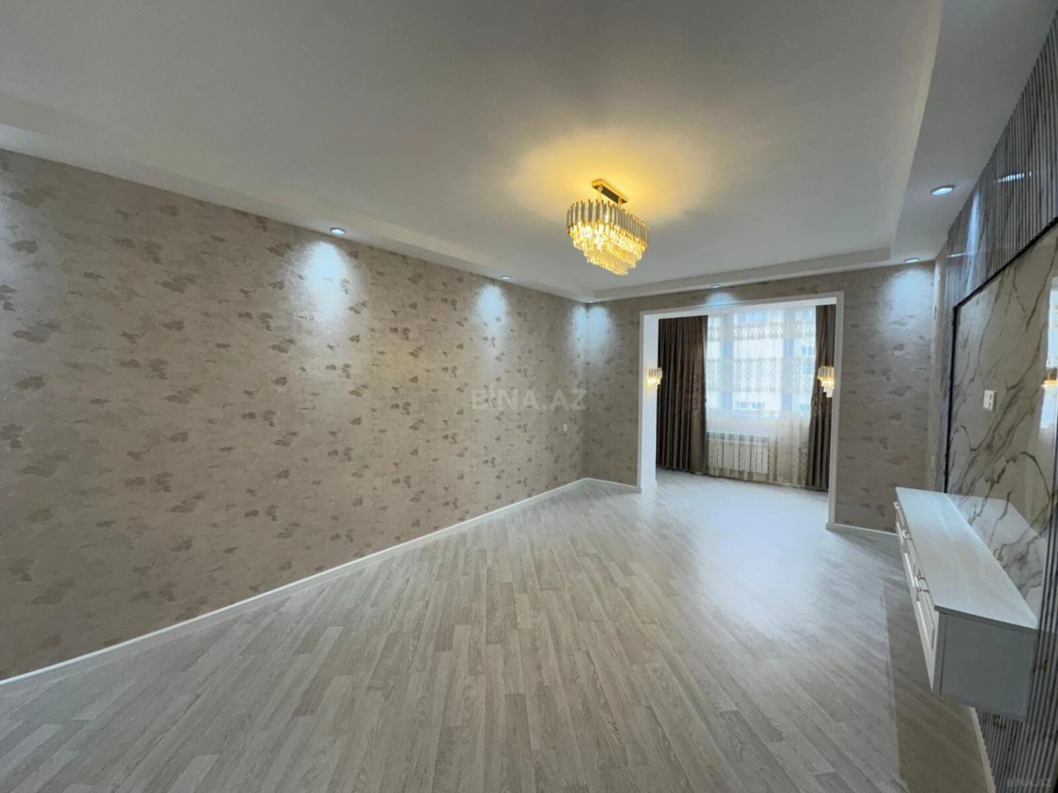 Satılır 4 otaqlı mənzil 110 m²