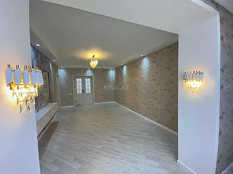 Satılır 4 otaqlı mənzil 110 m²