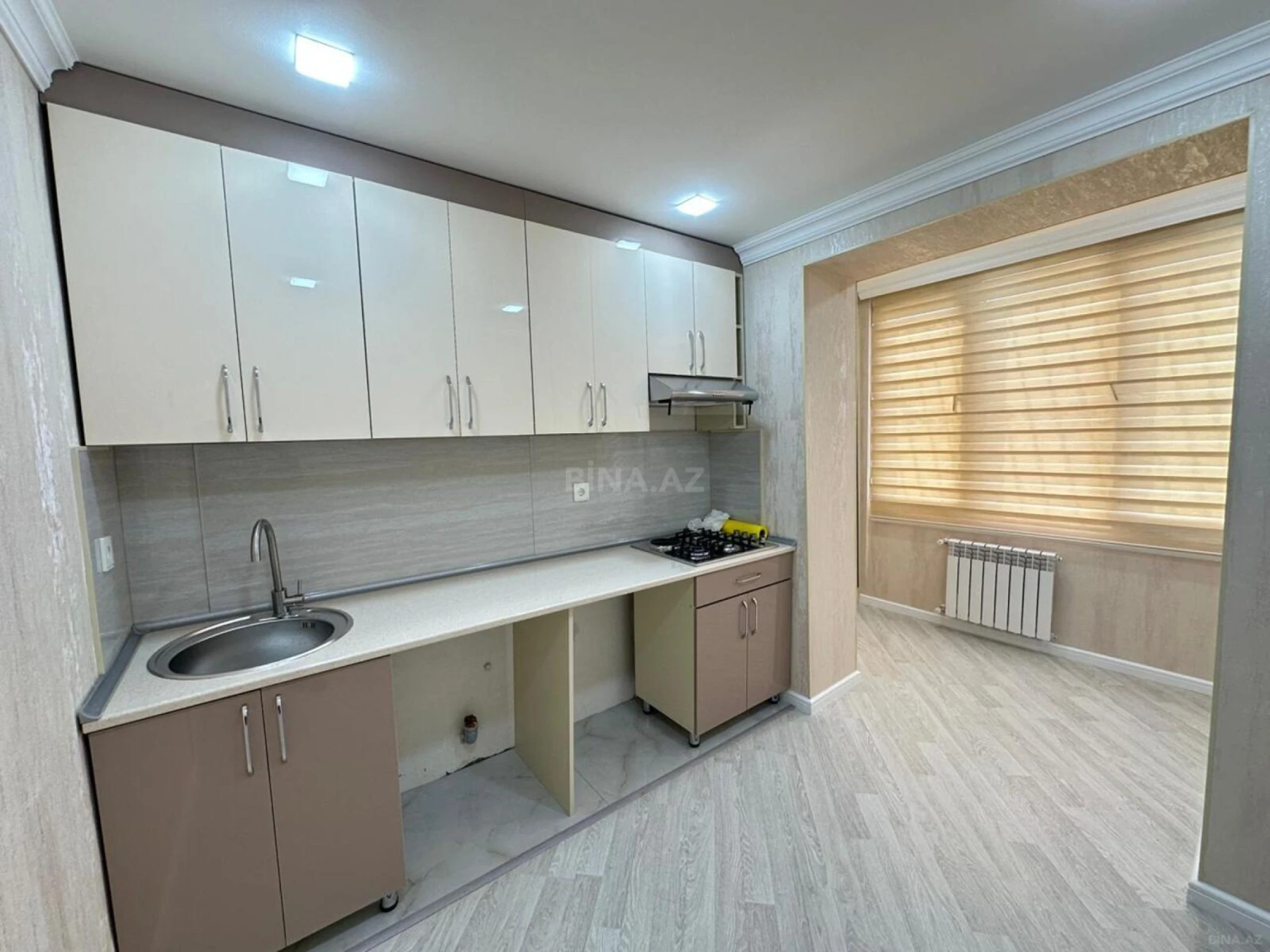 Satılır 4 otaqlı mənzil 110 m²