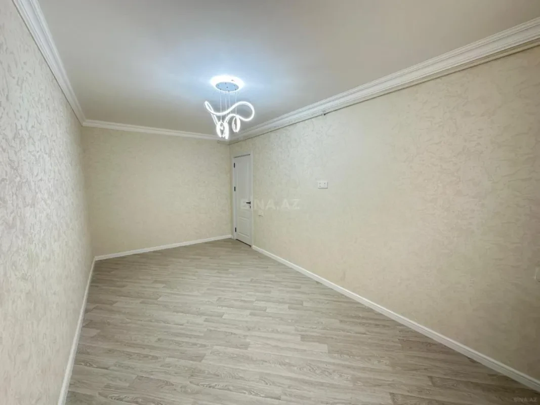Satılır 4 otaqlı mənzil 110 m²