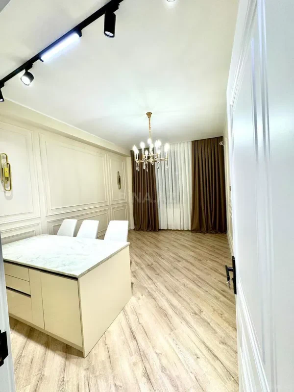 Satılır 3 otaqlı mənzil 74 m²