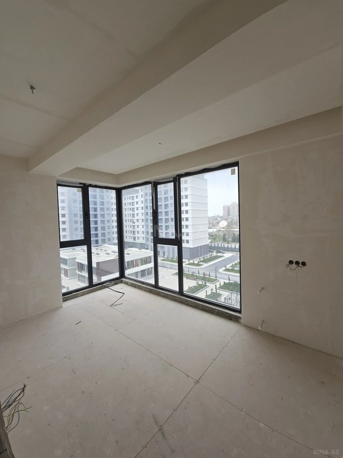 Satılır 3 otaqlı mənzil 75 m²