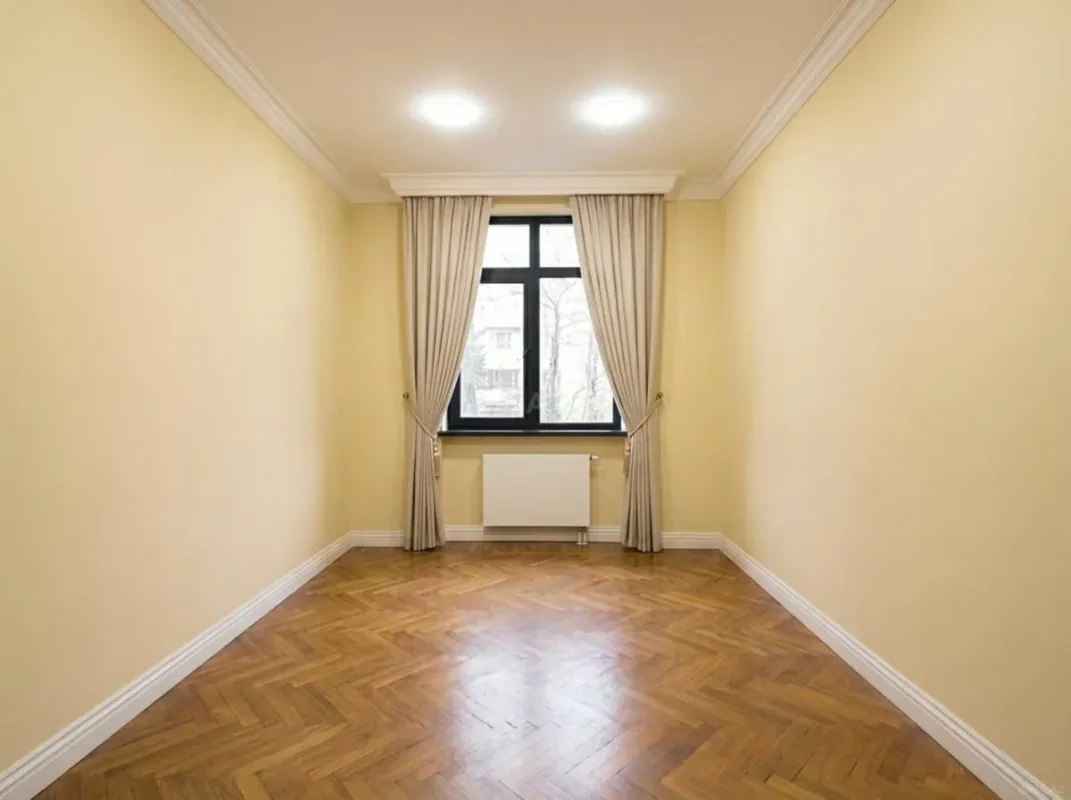 Kirayə verilir 20 otaqlı ofis 630 m²