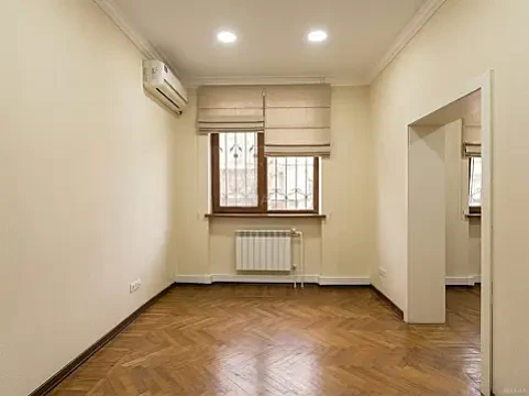 Kirayə verilir 20 otaqlı ofis 630 m²