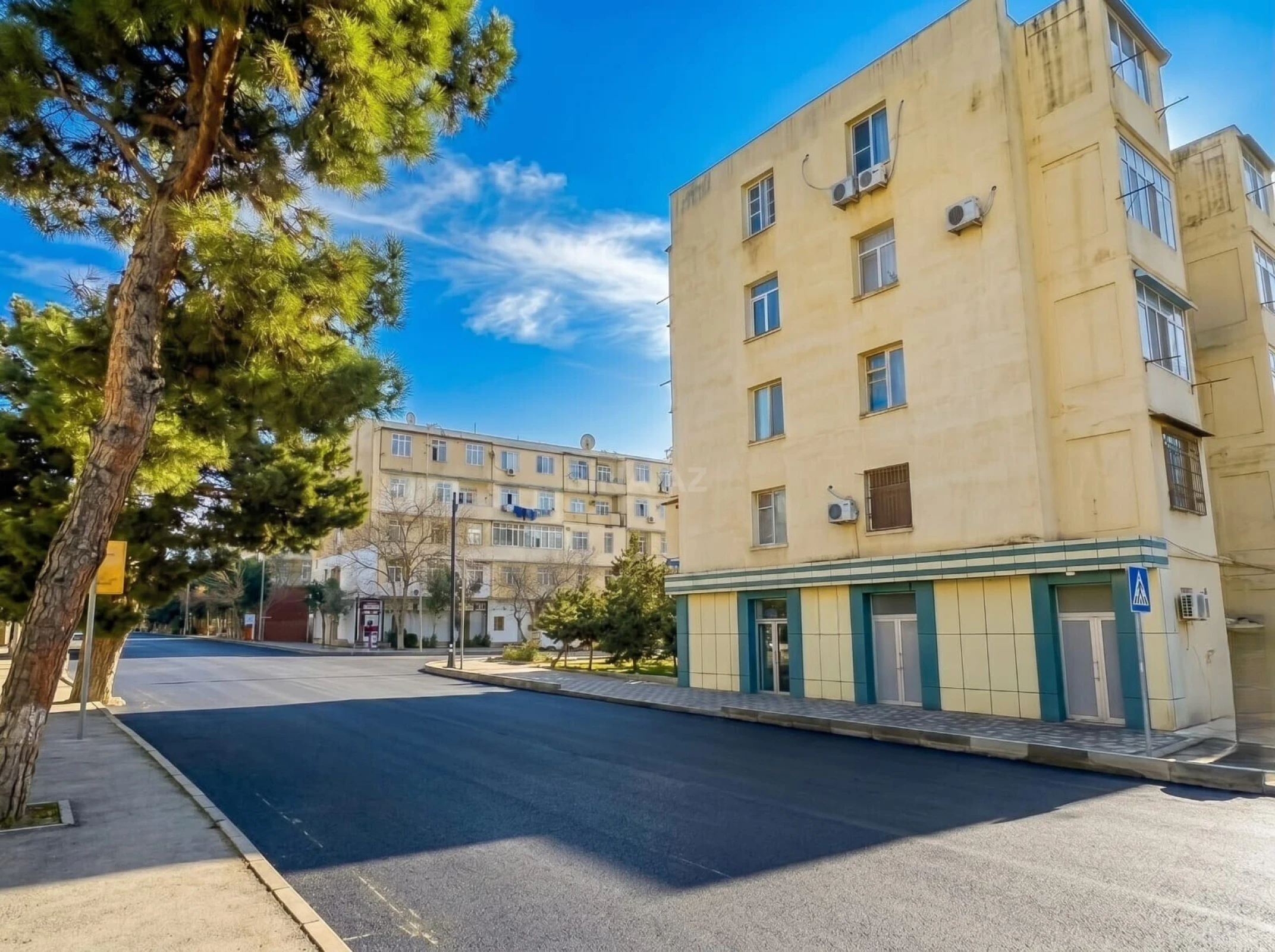 Kirayə verilir 20 otaqlı ofis 630 m²
