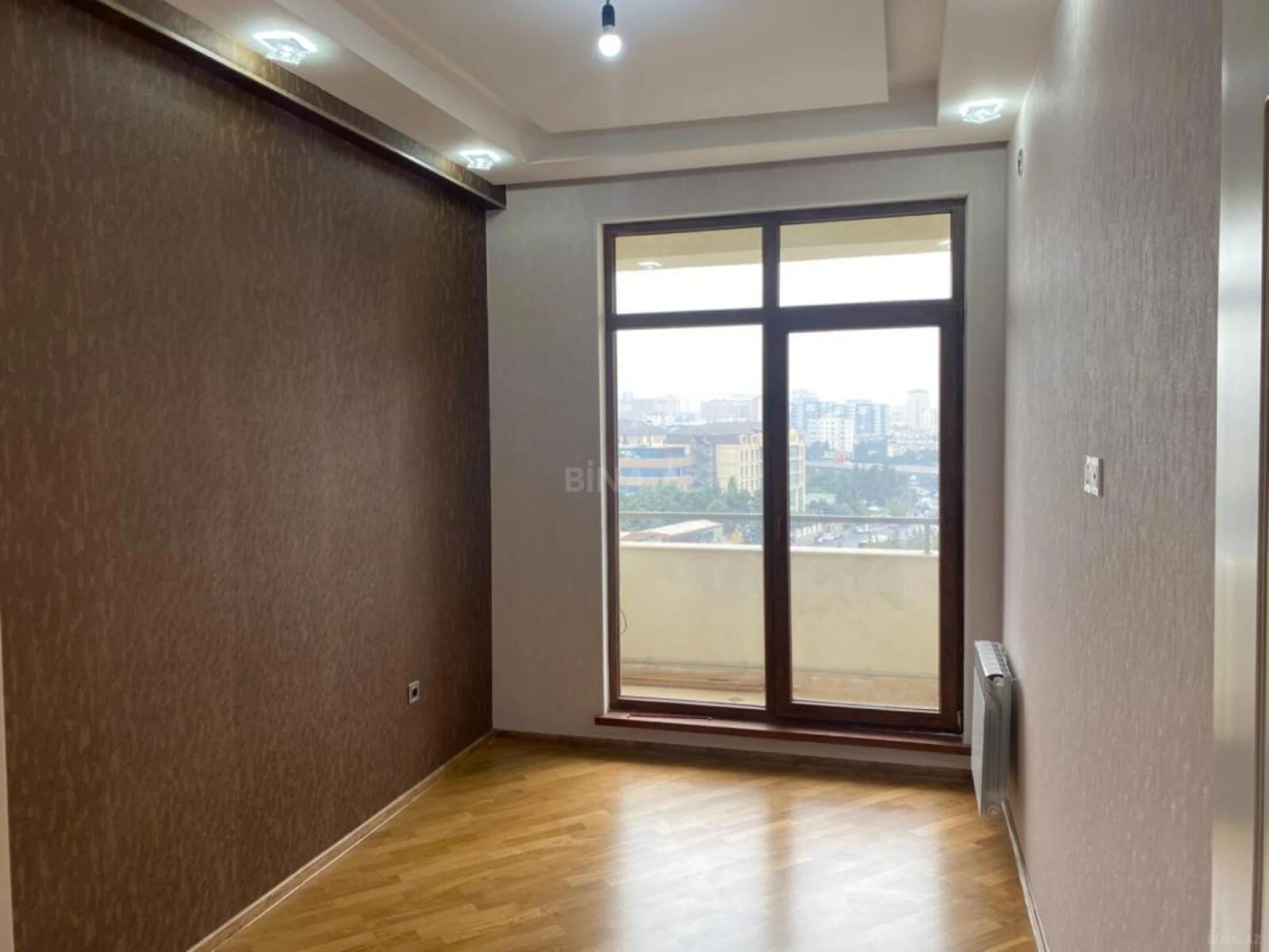 Satılır 2 otaqlı mənzil 61 m²