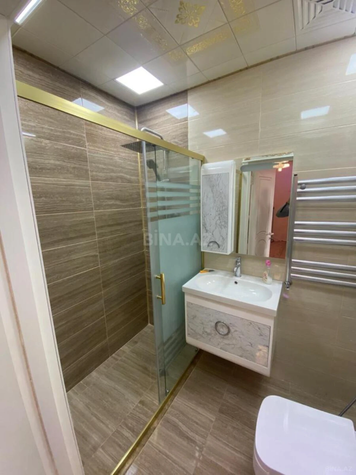 Satılır 2 otaqlı mənzil 61 m²