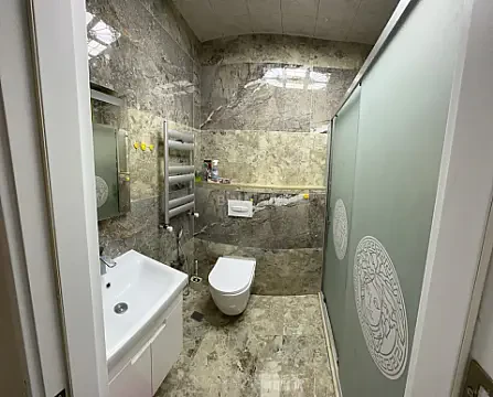 Satılır 2 otaqlı mənzil 68 m²