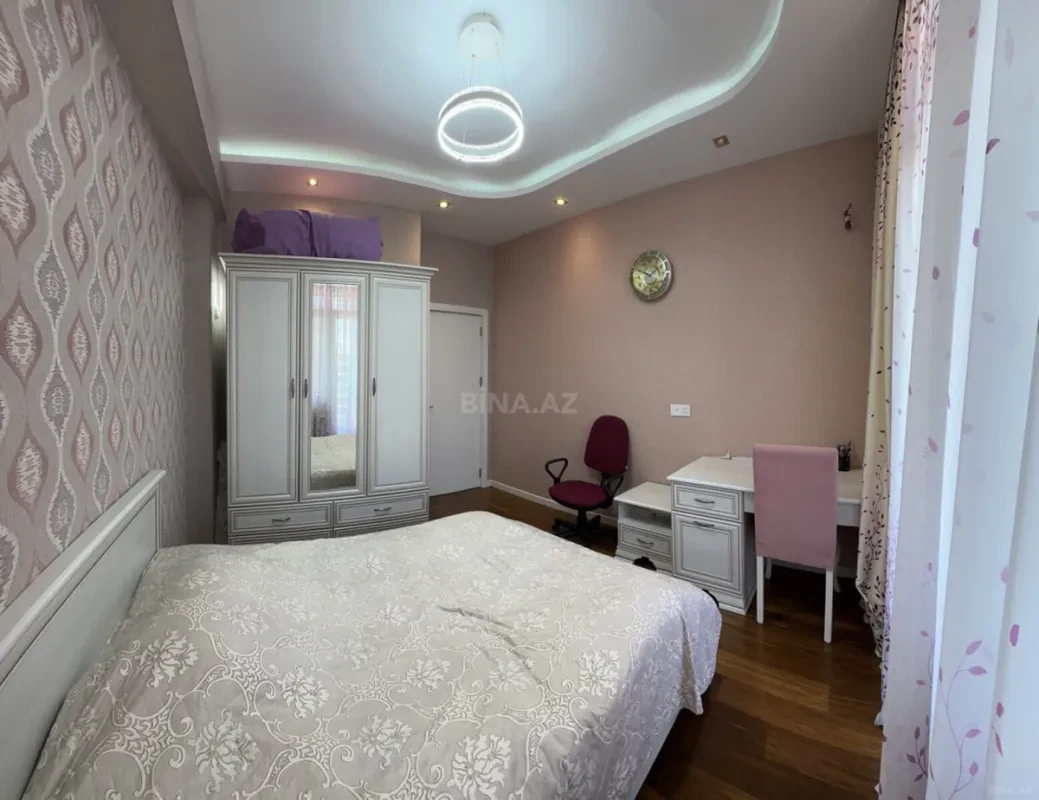 Satılır 2 otaqlı mənzil 68 m²