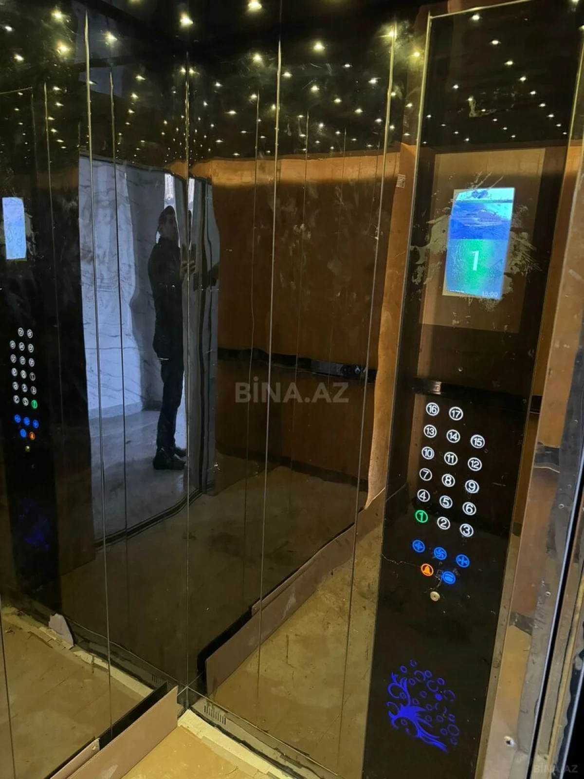 Satılır 4 otaqlı mənzil 179 m²