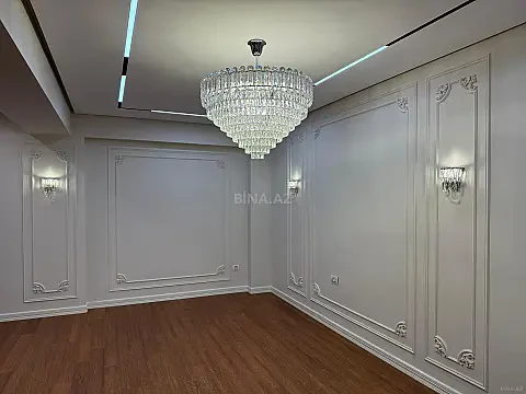 Satılır 4 otaqlı mənzil 179 m²