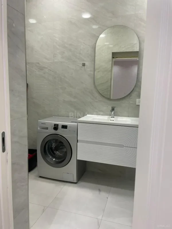 Kirayə verilir 2 otaqlı mənzil 67 m²