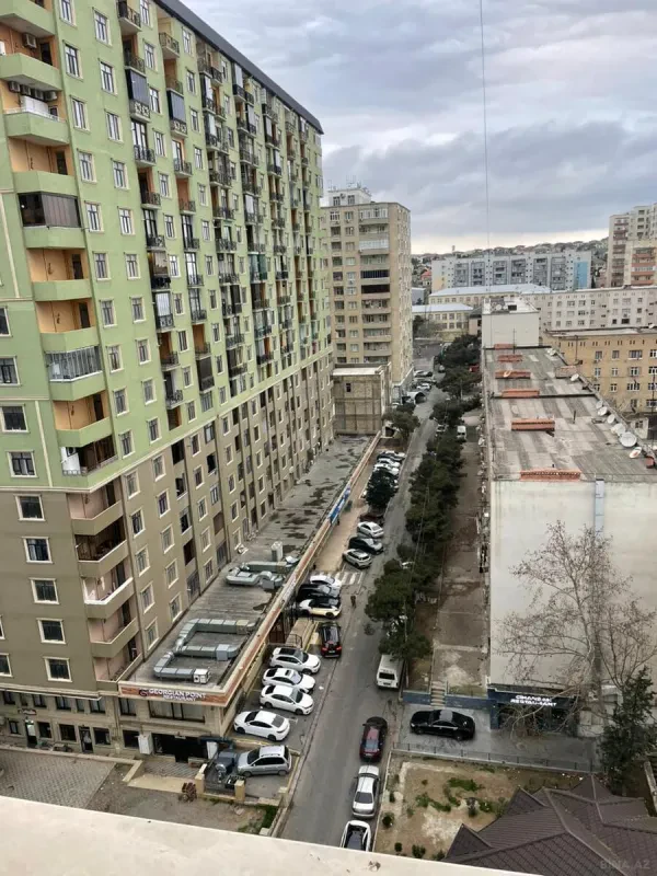 Kirayə verilir 2 otaqlı mənzil 67 m²