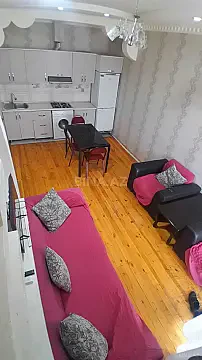 Kirayə verilir 2 otaqlı mənzil 55 m²