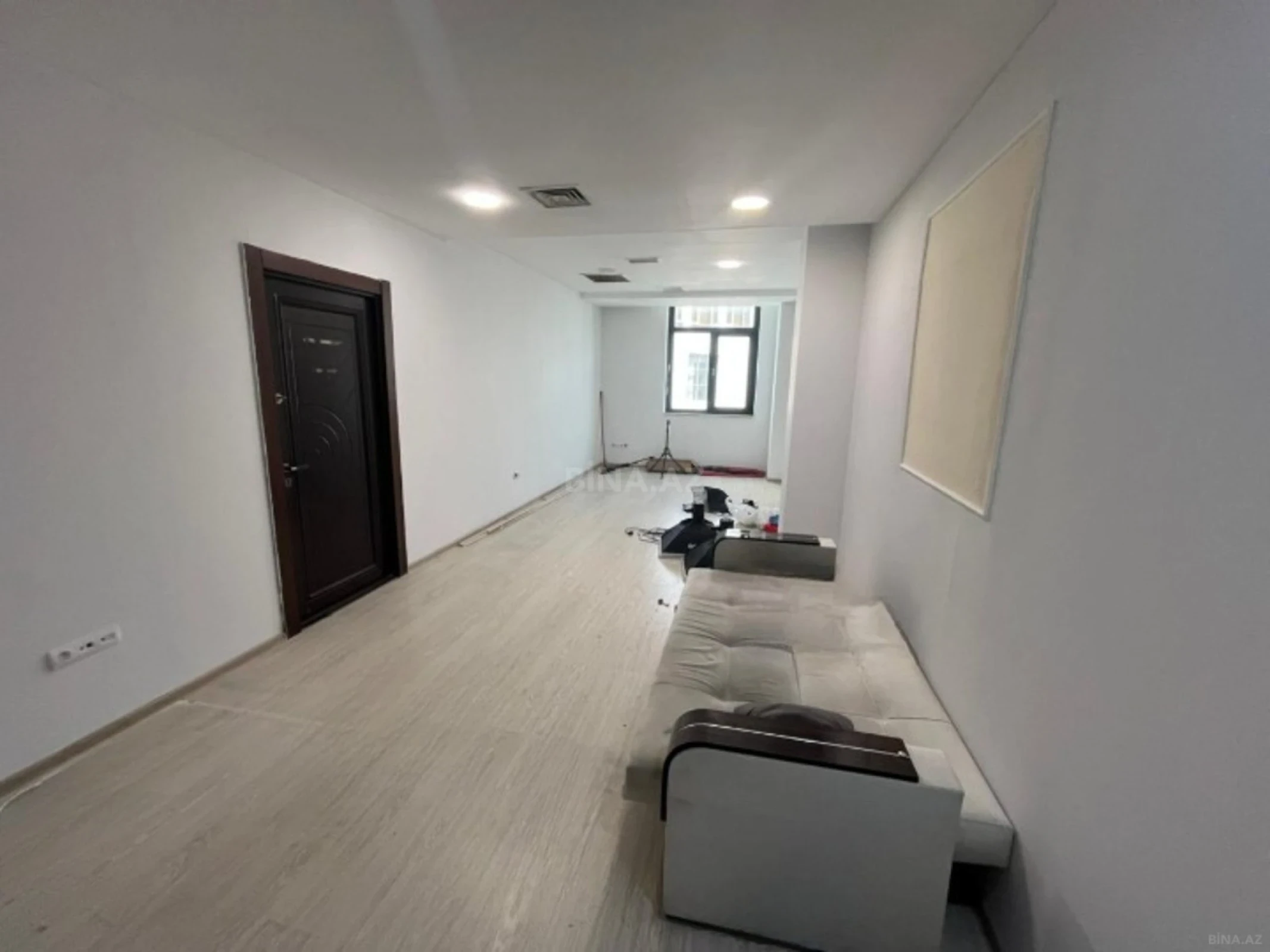 Kirayə verilir 6 otaqlı ofis 230 m²