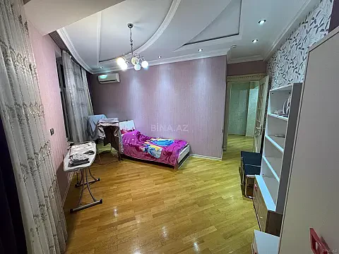 Kirayə verilir 4 otaqlı mənzil 200 m²