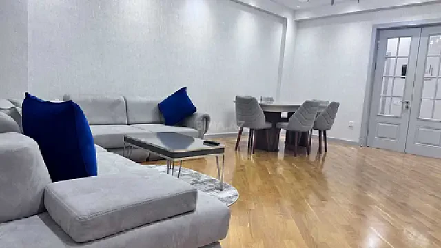 Kirayə verilir 3 otaqlı mənzil 120 m² — Bakı 3 otaq 120.00 m²