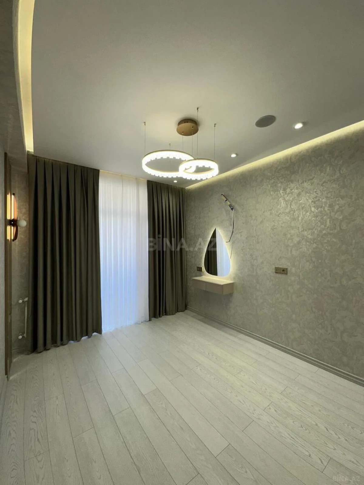 Satılır 2 otaqlı mənzil 55 m²