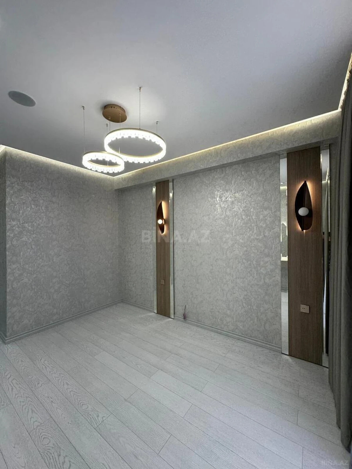Satılır 2 otaqlı mənzil 55 m²